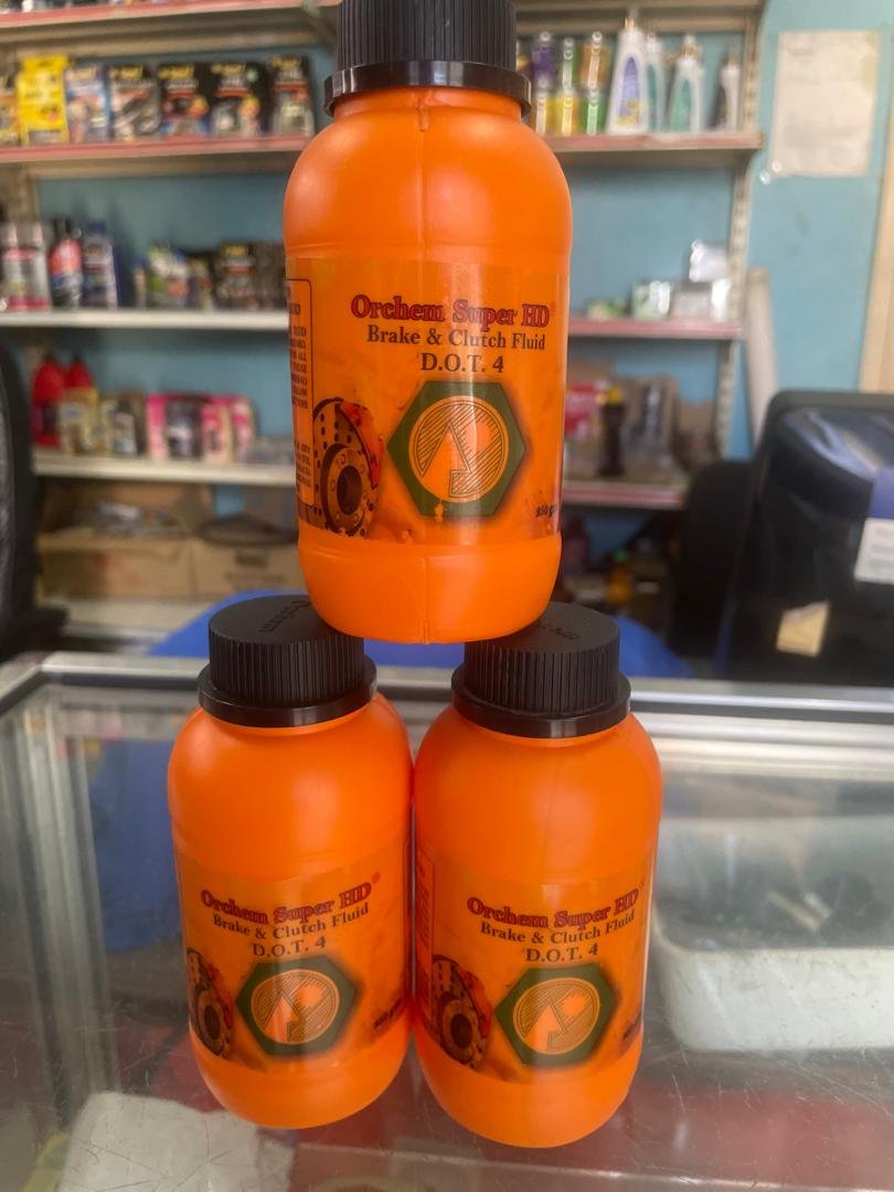 BRAKE FLUID DOT 4,  0.5 LITRE